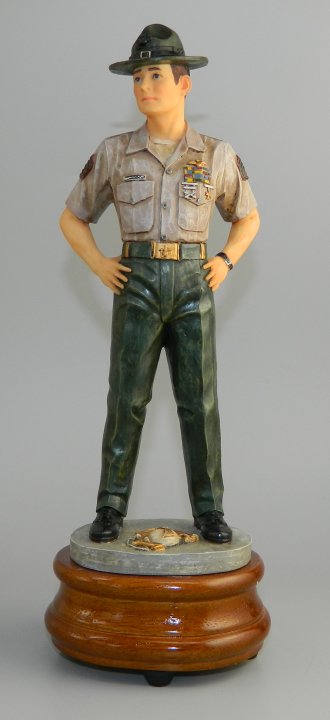 Marine "Core Values" – Musical Box "The Marine’s Hymn"