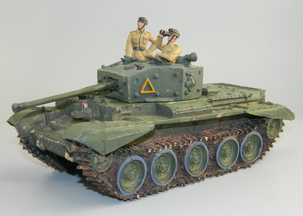 Cromwell Tank with Two Crew