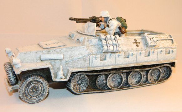Hanomag Halftrack with Crouching Machine Gunner - Winter