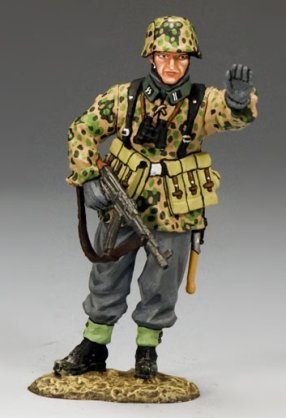 HALT! SS Trooper with MP44
