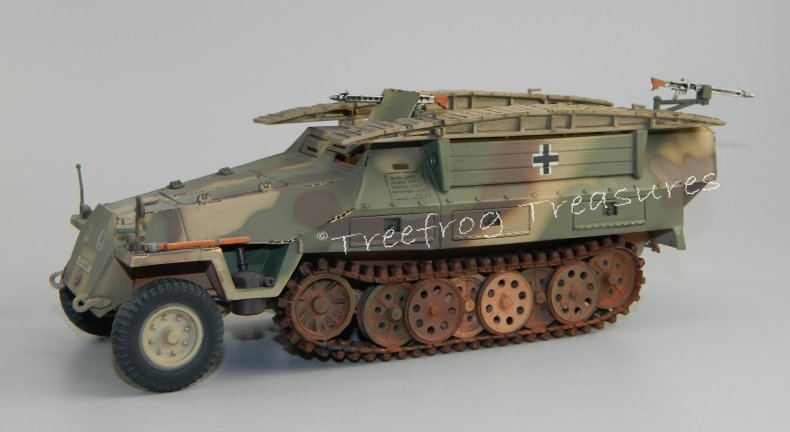 その他 Sd.Kfz.251 New: Sd.Kfz 251/7C Pionierwagen with panzerbüchse 41