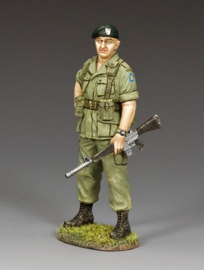 Camouflage Wearing The Green Beret Green Beret Colonel|Vietnam War